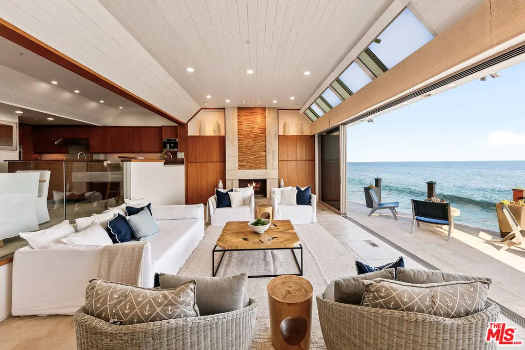 Single Family Residence for rent at 27352 Pacific Coast Highway, Malibu, CA featuring 4 beds and 5 baths