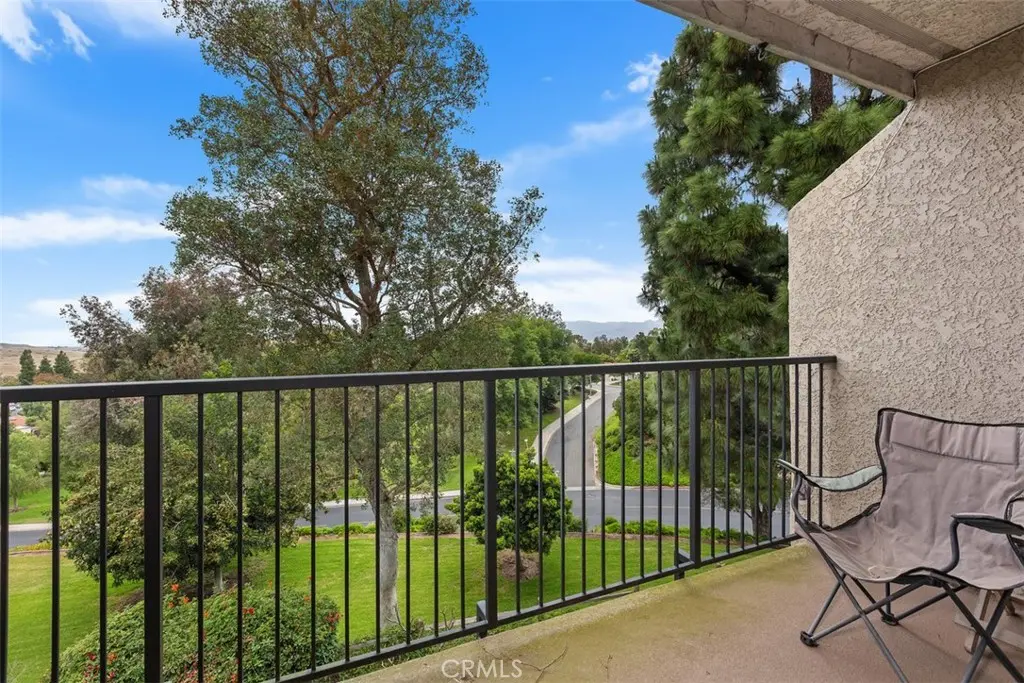 Condominium for rent at 3486 Bahia Blanca 3-D, Laguna Woods, CA featuring 2 beds and 2 baths