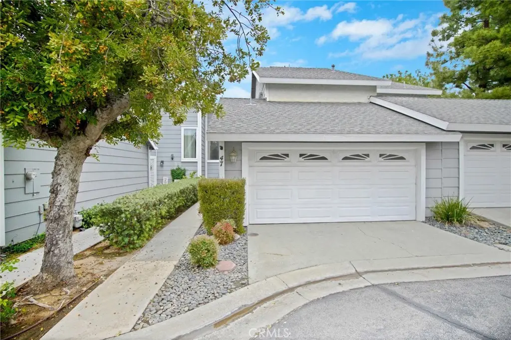 Townhouse for sale at 12168 Mount Vernon 47, Grand Terrace, CA featuring 3 beds and 3 baths