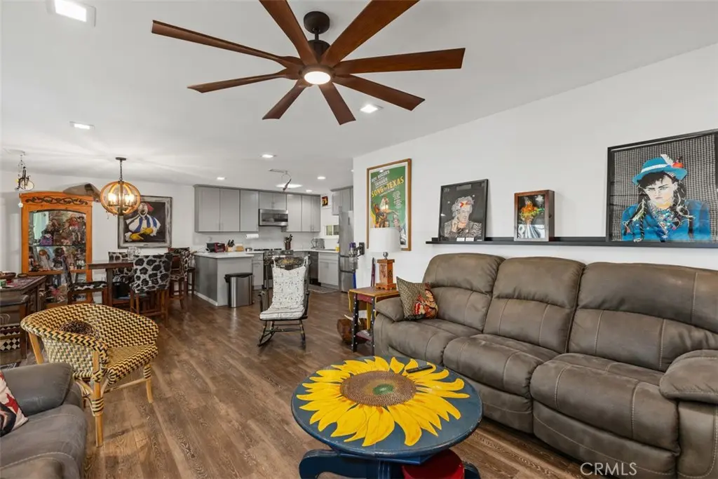 Condominium for rent at 2269 Via Puerta N, Laguna Woods, CA featuring 2 beds and 2 baths