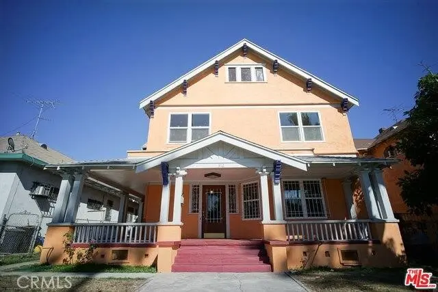Duplex for rent at 512 S ST Louis Street, Los Angeles, CA featuring 1 bed and 1 bath