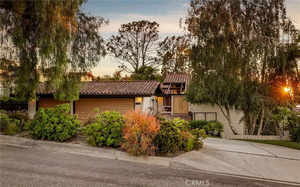 1405 Via Gabriel, Palos Verdes Estates, CA — listing photo 1