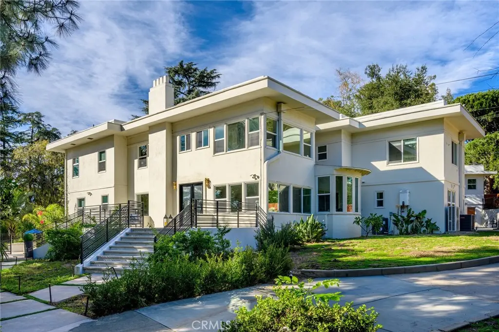 2065 E Altadena, Altadena, CA — listing photo 1