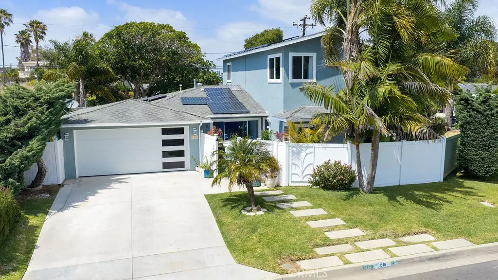 Single Family Residence for sale at 1010 W 19th, Costa Mesa, CA featuring 4 beds and 3 baths