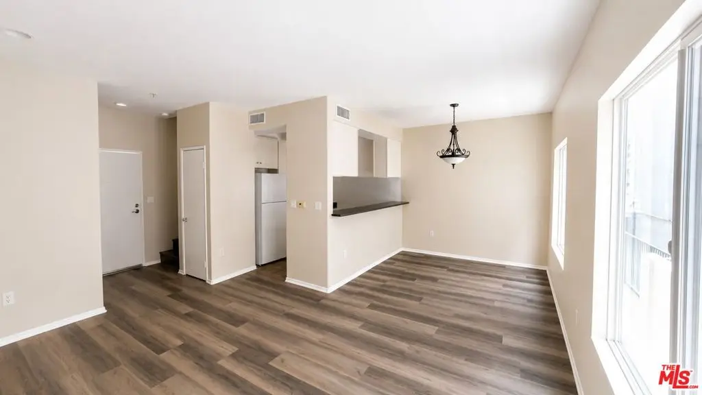 15200 Sherman Way 104, Van Nuys, CA — listing photo 1