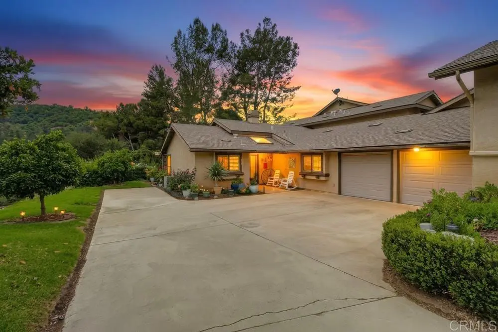 1637 Pala Lake Drive, Fallbrook, CA — listing photo 1