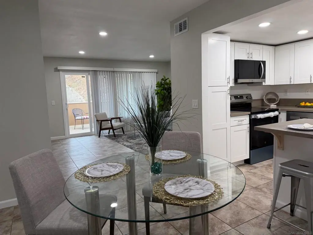 621 R Ave 22, National City, CA — listing photo 1