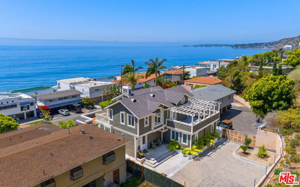 Residential Lease for rent at 25157 Malibu Road, Malibu, Los Angeles County, CA featuring 5 beds and 6 baths