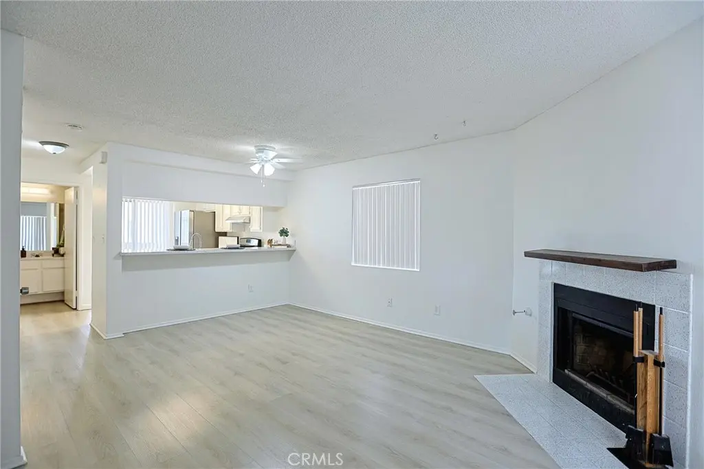 Condominium for sale at 290 Victoria Street 29 (F8), Costa Mesa, CA featuring 2 beds and 3 baths