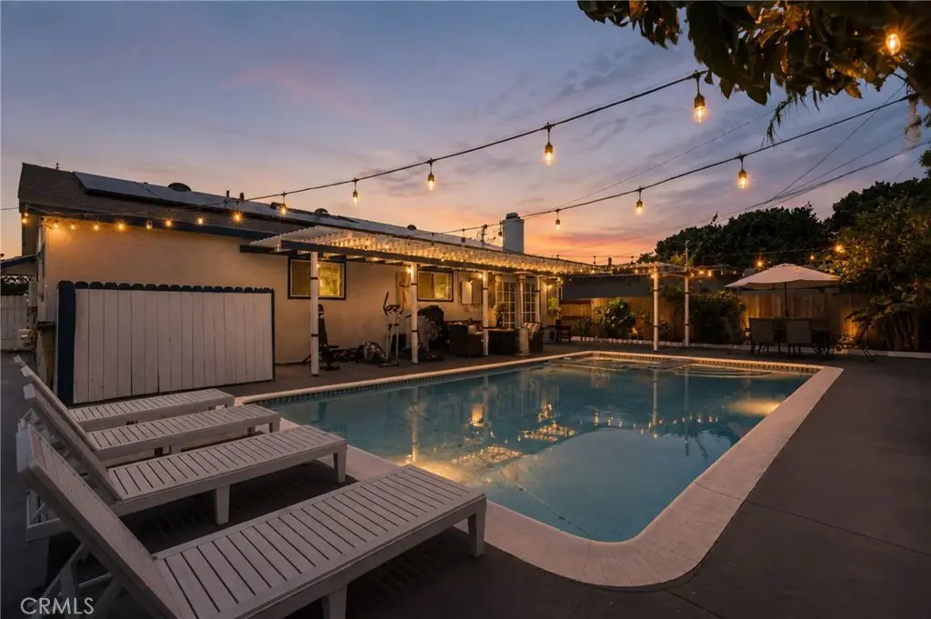 16842 Lucia, Huntington Beach, CA — listing photo 1