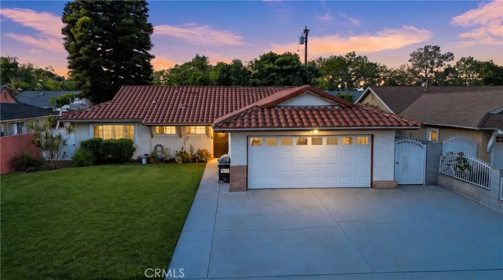2813 W Brook, Santa Ana, CA — listing photo 1