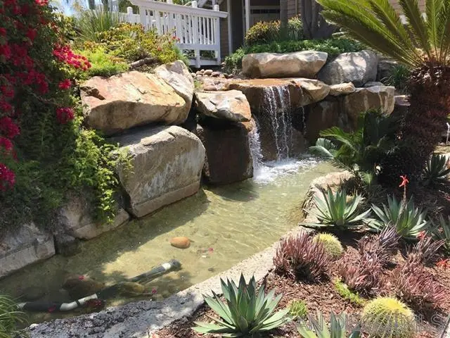 Townhouse for rent at 8585 Via Mallorca 25, La Jolla, CA featuring 2 beds and 2 baths