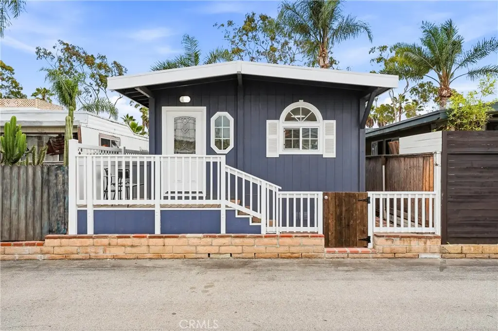14 Cottonwood Lane, Seal Beach, CA — listing photo 1