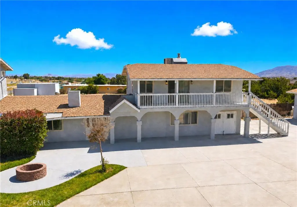 Single Family Residence for sale at 7008 Summit Valley, Hesperia, CA featuring 3 beds and 4 baths