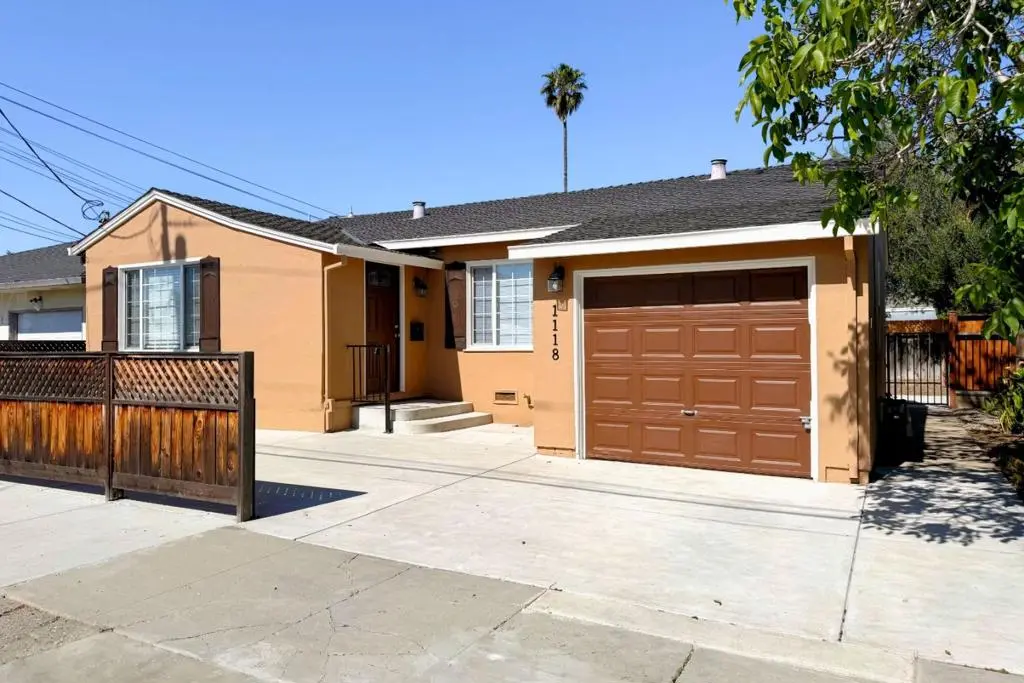 Single Family Residence for sale at 1118 Victoria Avenue, Hollister, CA featuring 3 beds and 2 baths