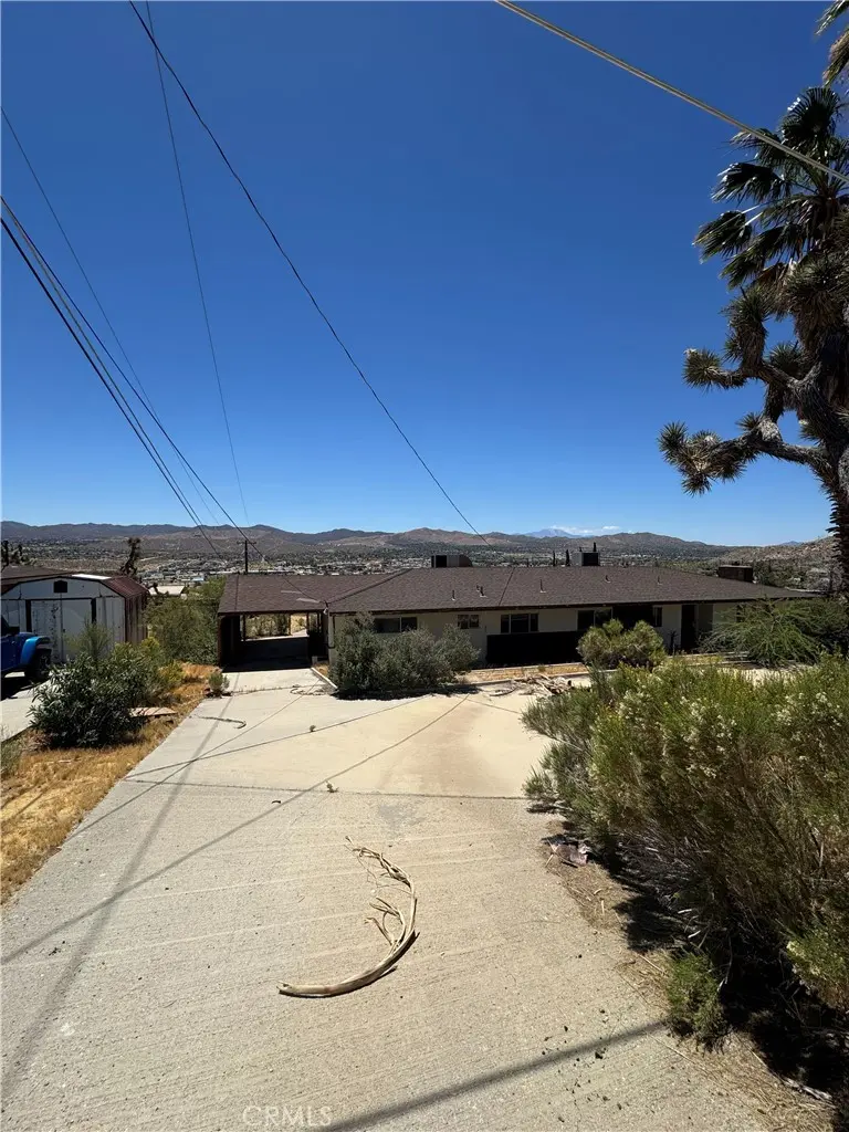 57523 Redondo, Yucca Valley, CA — listing photo 1