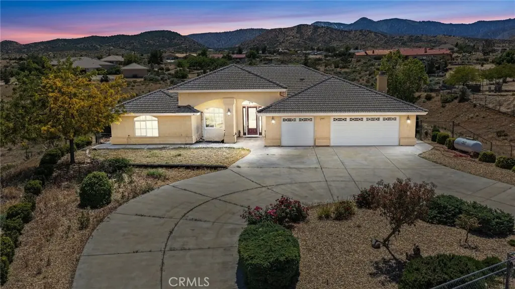 5295 Snow Line Drive, Phelan, CA — listing photo 1