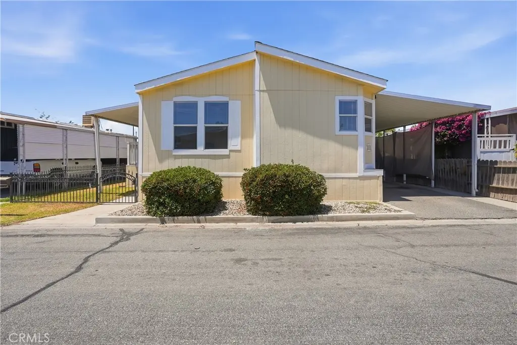 203 Dogwood Lane, Bakersfield, CA — listing photo 1