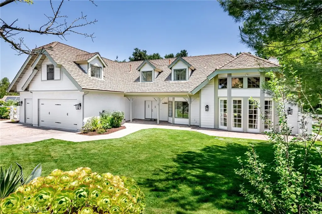 15601 Saddleback Road, Canyon Country, CA — listing photo 1