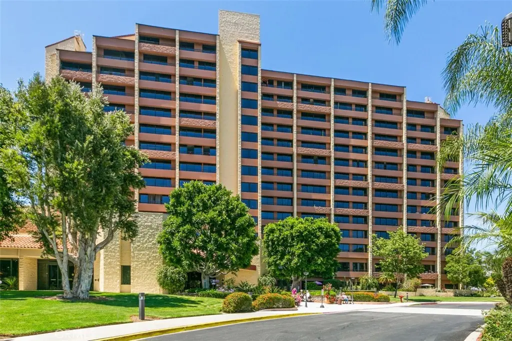 Condominium for sale at 24055 Paseo Del Lago W 1406, Laguna Woods, CA featuring 3 beds and 2 baths