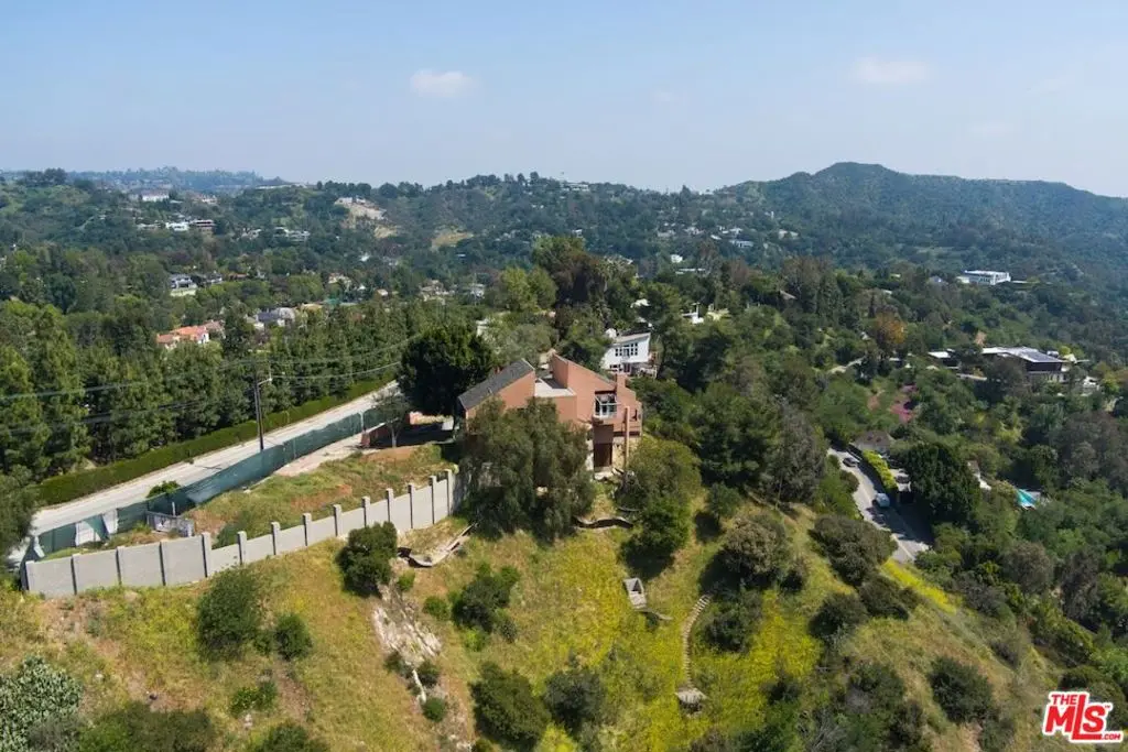 Single Family Residence for sale at 3025 Benedict Canyon Drive, Beverly Hills, CA featuring 4 beds and 5 baths