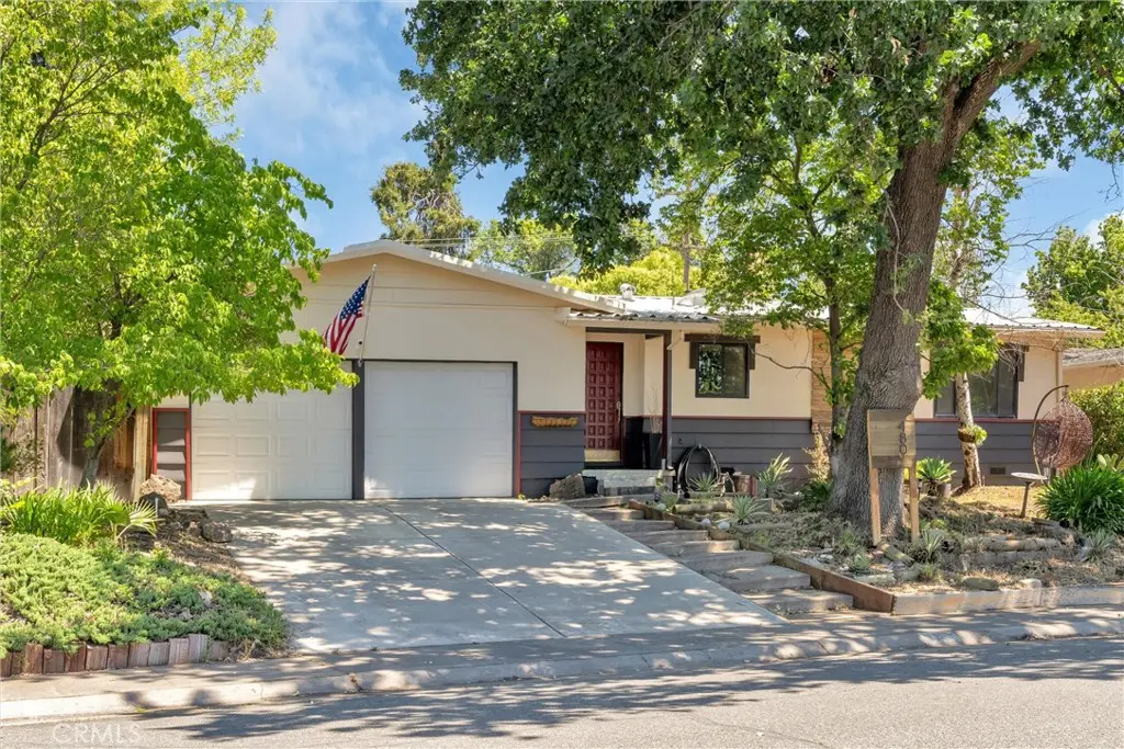 480 Redwood Way, Chico, CA — listing photo 1