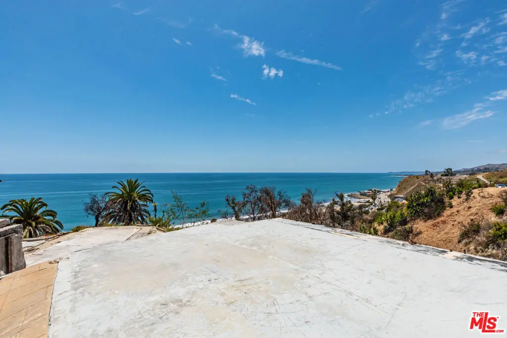 21470 Rambla Vista, Malibu, CA — listing photo 1
