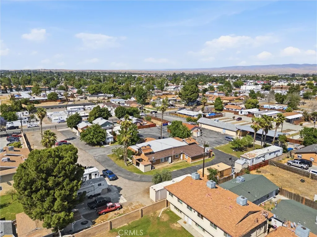 329 McCord Ave, Bakersfield, CA — listing photo 1