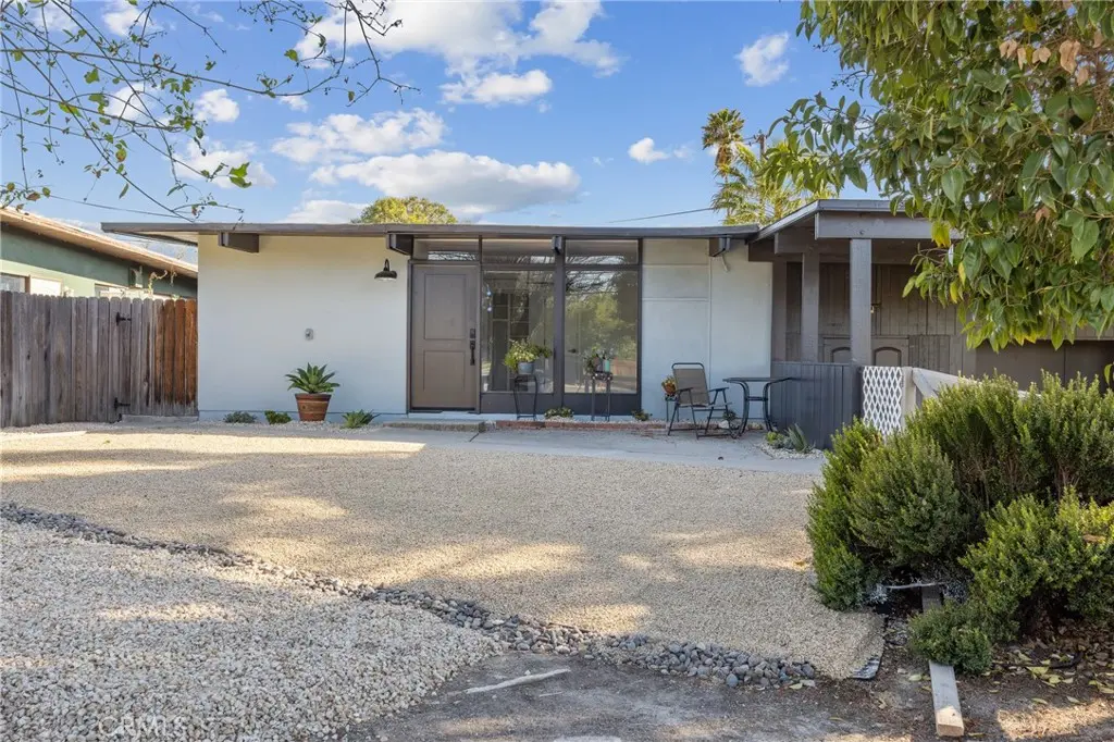 Duplex for sale at 528 Creston, Paso Robles, CA featuring 4 beds and 2 baths