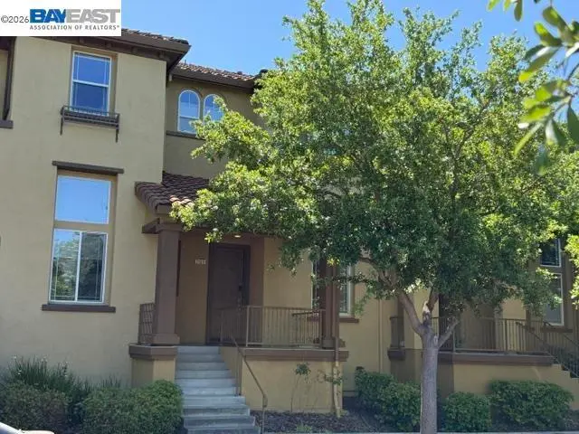 Condominium for sale at 2125 Watermill, San Ramon, CA featuring 3 beds and 3 baths