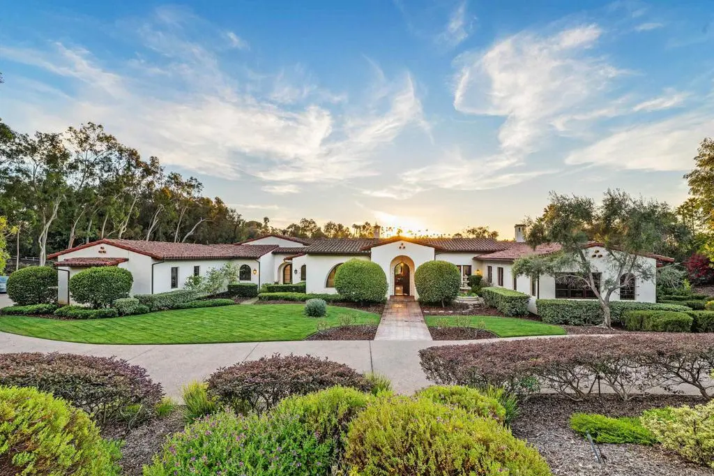 Residential Lease for rent at 6870 La Valle Plateada, Rancho Santa Fe, San Diego County, CA featuring 6 beds and 7 baths