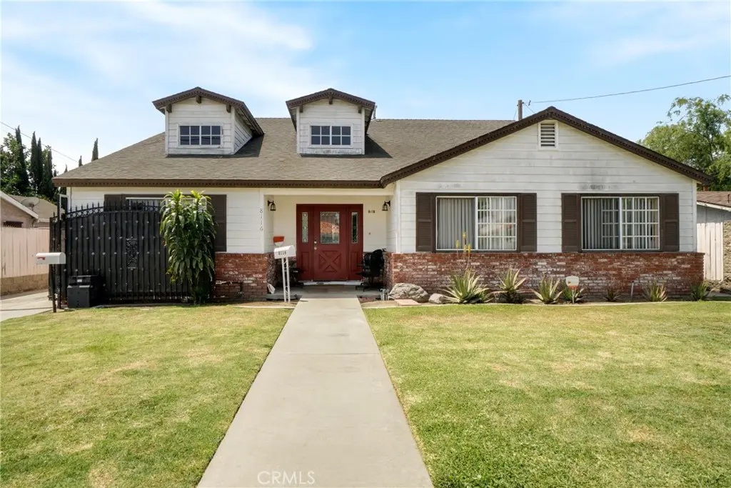 Duplex for sale at 8118 Alameda, Downey, CA featuring 7 beds and 4 baths
