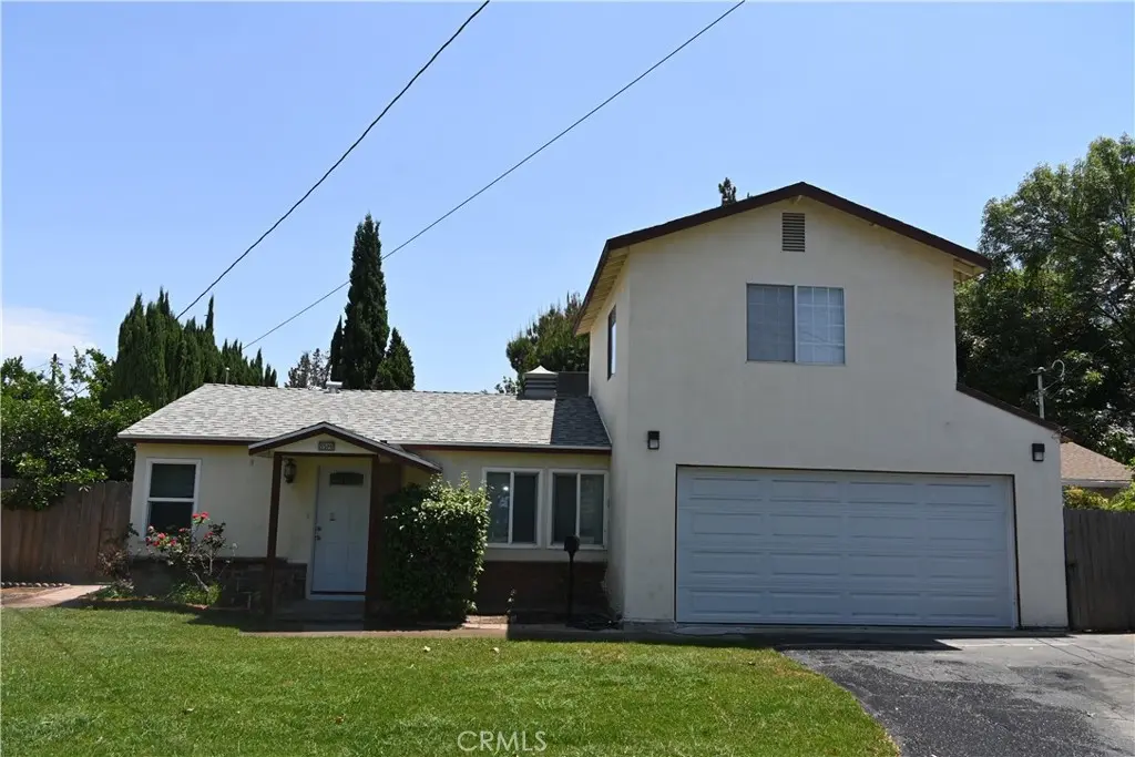 Residential Lease for rent at 5540 Pal Mal, Temple City, Los Angeles County, CA featuring 3 beds and 2 baths