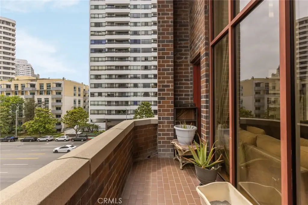 Condominium for sale at 10550 Wilshire Boulevard 302, Los Angeles, CA featuring 2 beds and 3 baths