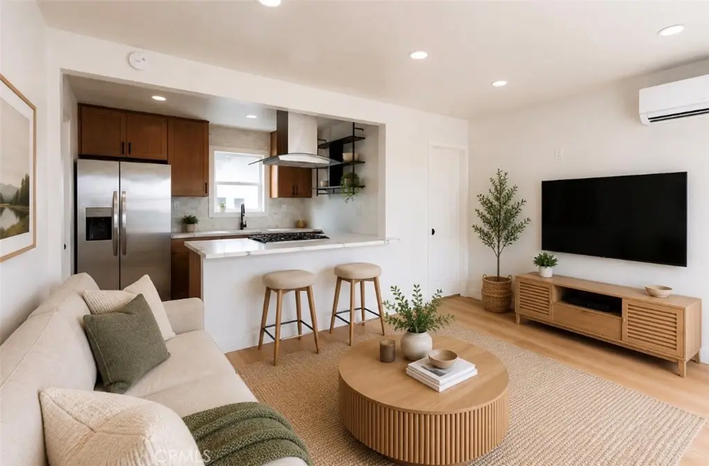 Single Family Residence for rent at 784 E Walton Street B, Signal Hill, CA featuring 2 beds and 1 bath