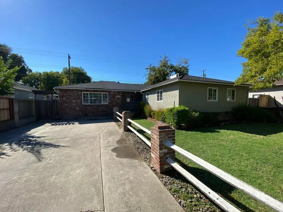 1905 Norman Way, Modesto, CA — listing photo 1
