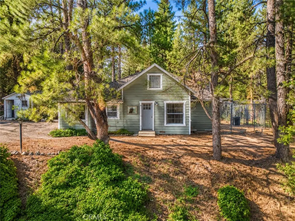 4013 Encino, Frazier Park, CA — listing photo 1