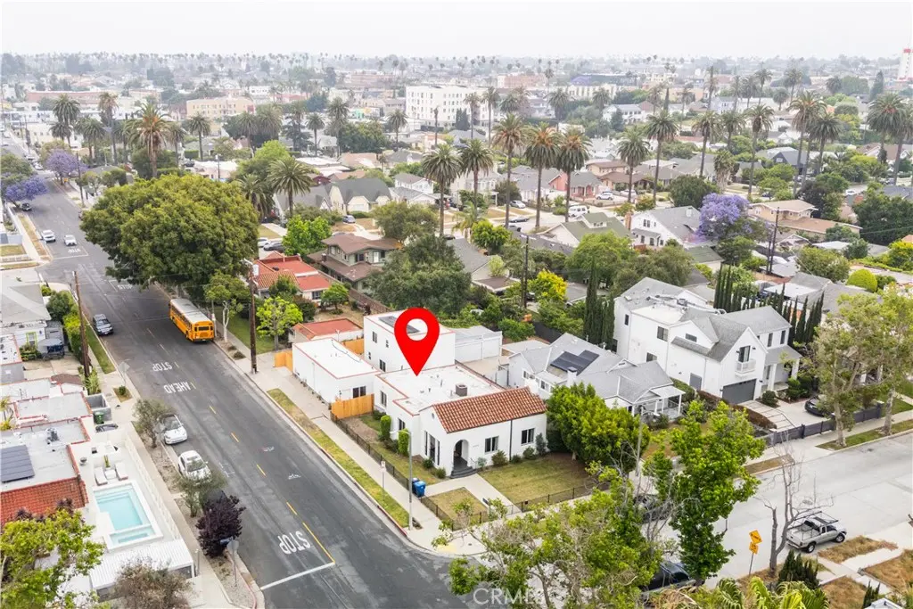 Triplex for sale at 1050 S Plymouth, Los Angeles, CA