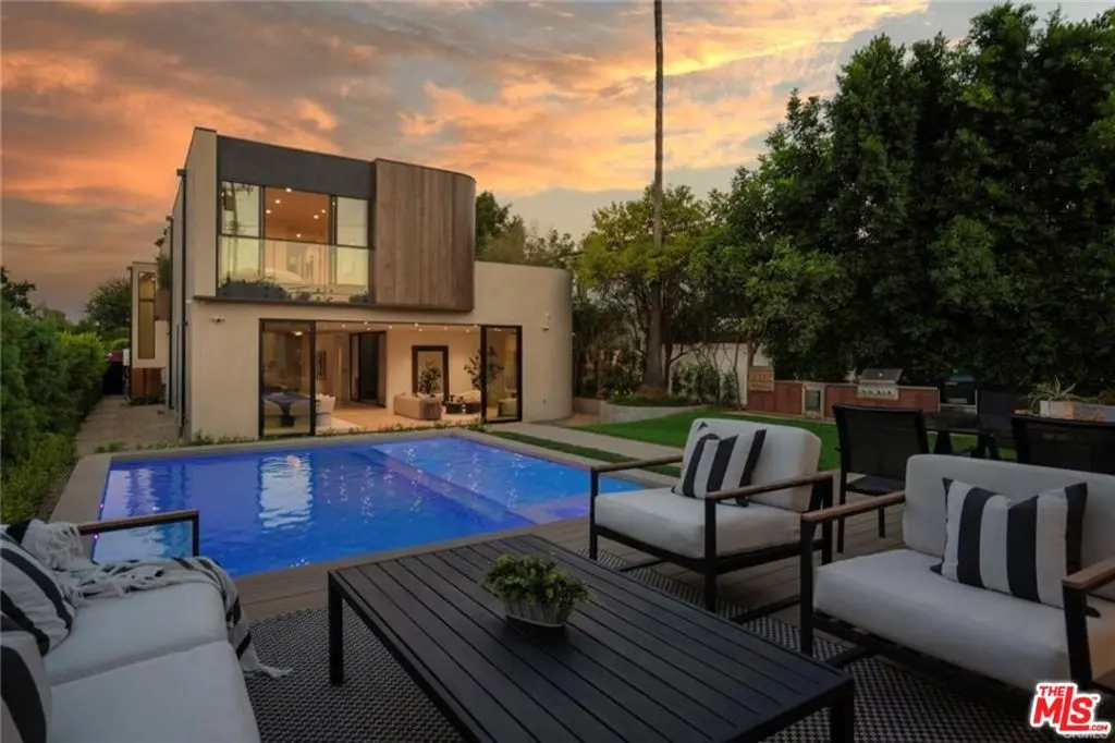 4939 Petit Avenue, Encino, CA — listing photo 1