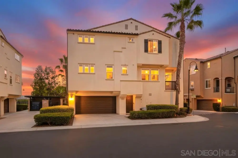 Condominium for sale at 5069 Cascade Way 101, Oceanside, CA featuring 3 beds and 3 baths