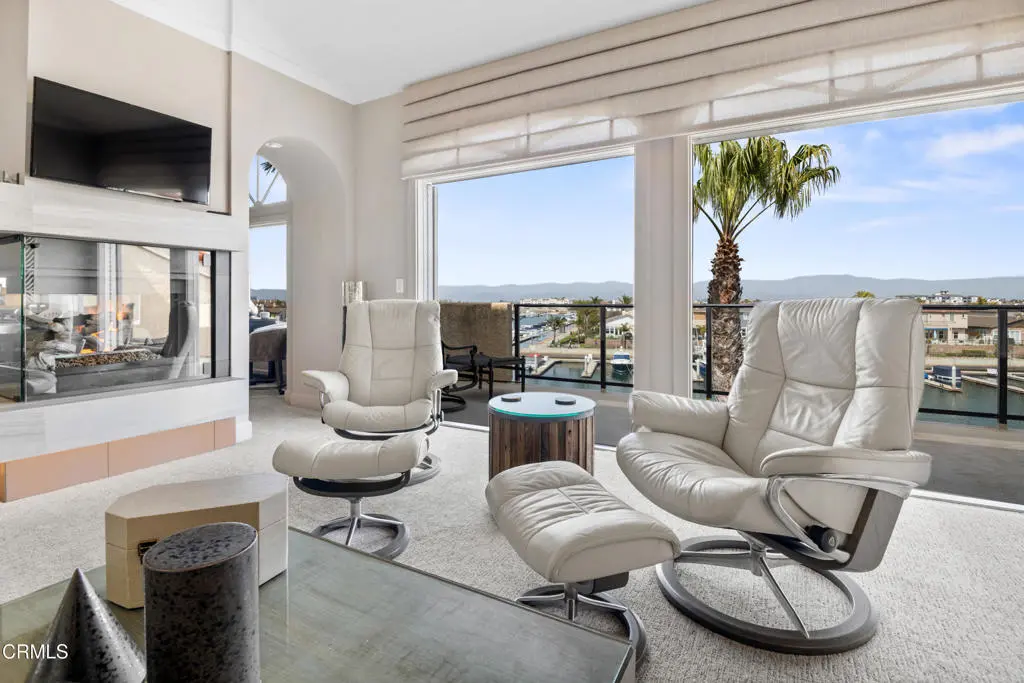 Condominium for sale at 1758 Emerald Isle Way, Oxnard, CA featuring 2 beds and 3 baths