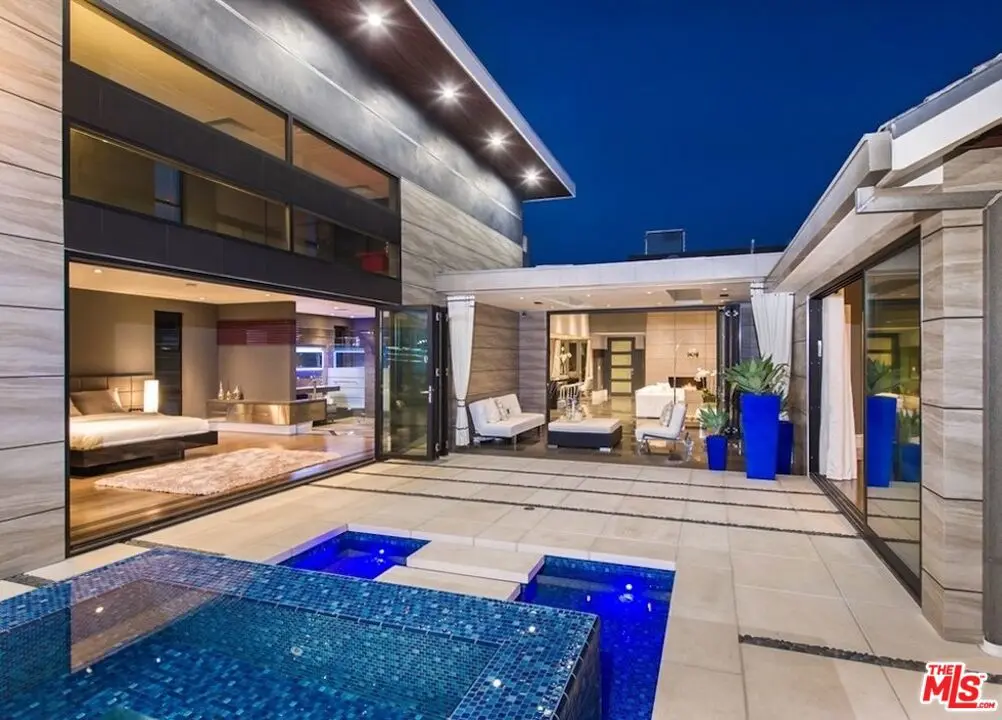 Residential Lease for rent at 12318 W SUNSET Boulevard, Los Angeles, Los Angeles County, CA featuring 4 beds and 5 baths
