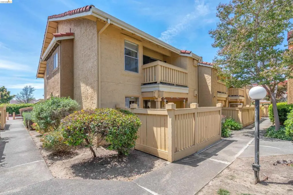 40 Las Moradas Cir, San Pablo, CA — listing photo 1