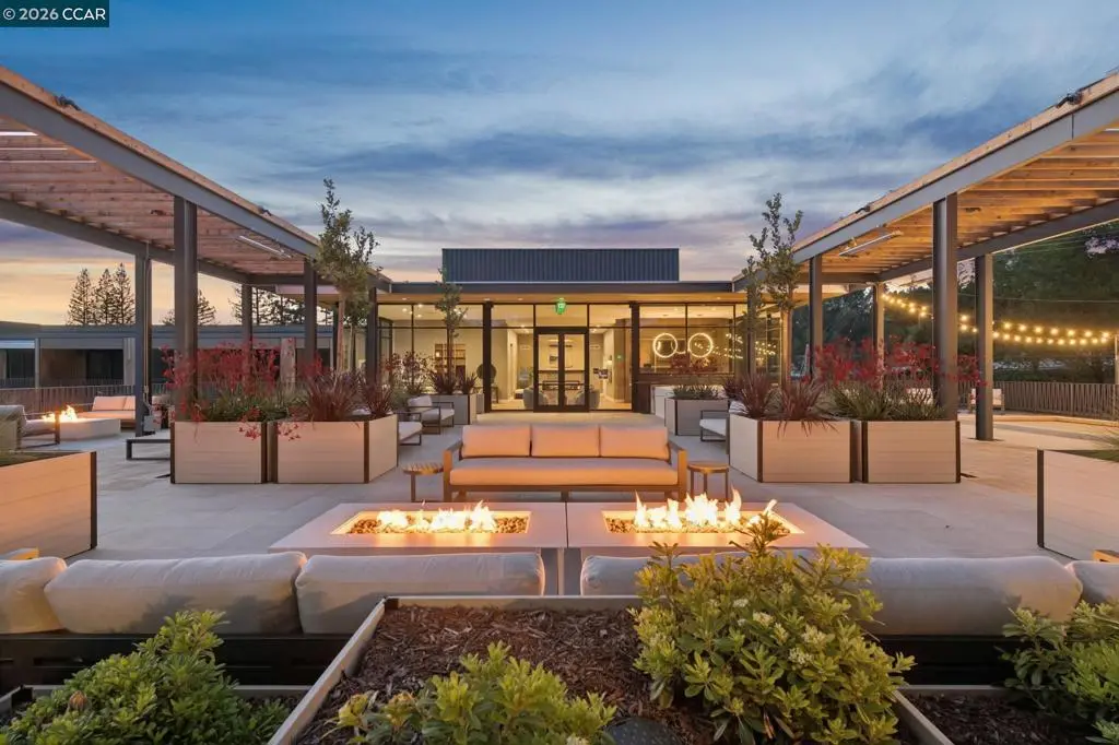 Condominium for sale at 375 W El Pintado Rd 214, Danville, CA featuring 3 beds and 2 baths