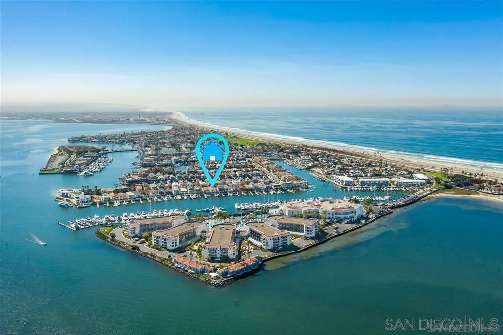 Single Family Residence for rent at 39 The Point, Coronado, CA featuring 3 beds and 4 baths
