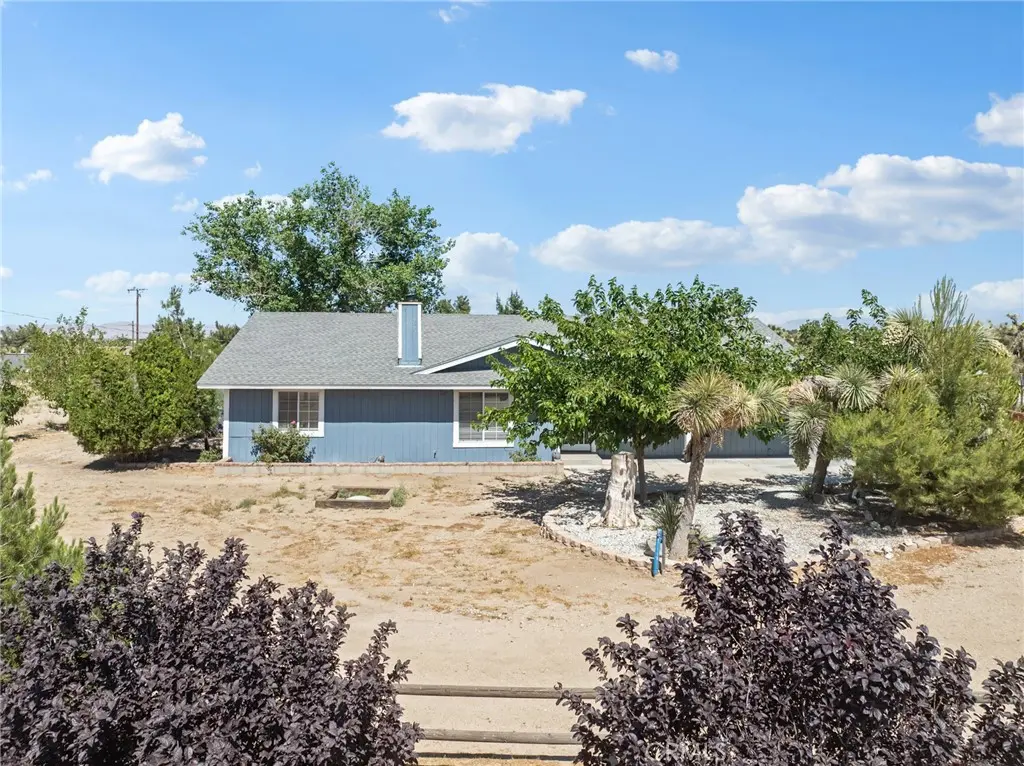 10925 Buttonwood, Phelan, CA — listing photo 1