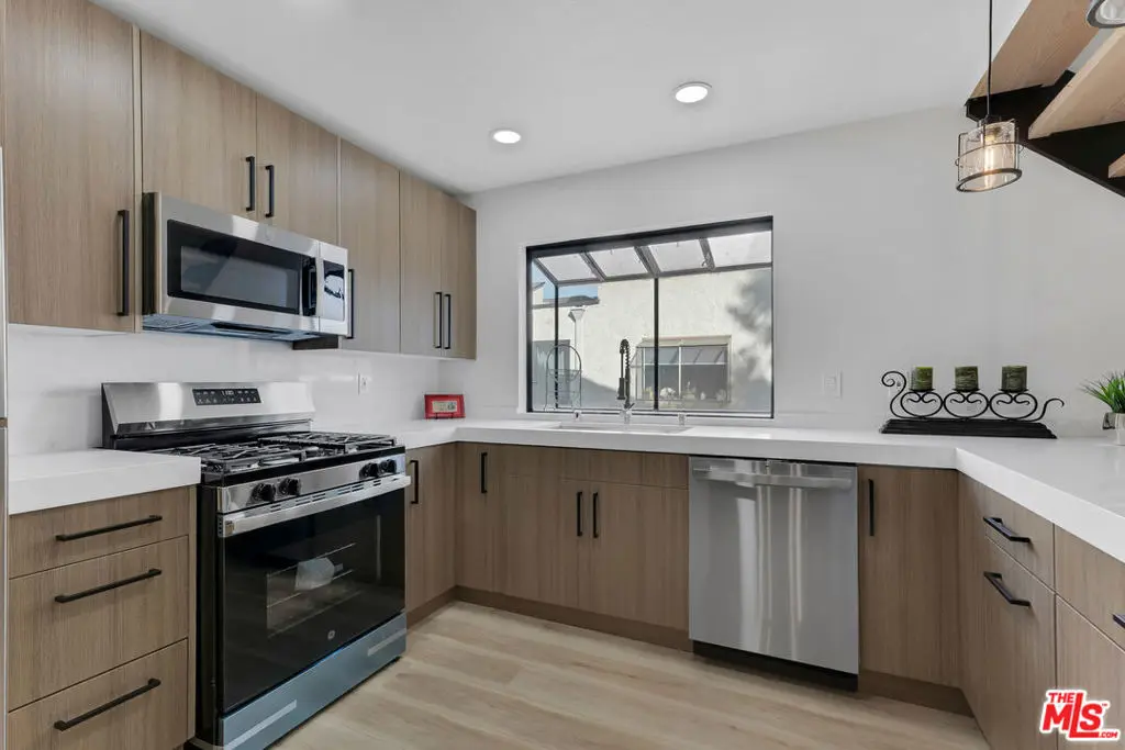 8221 Langdon Avenue 208, Van Nuys, CA — listing photo 1
