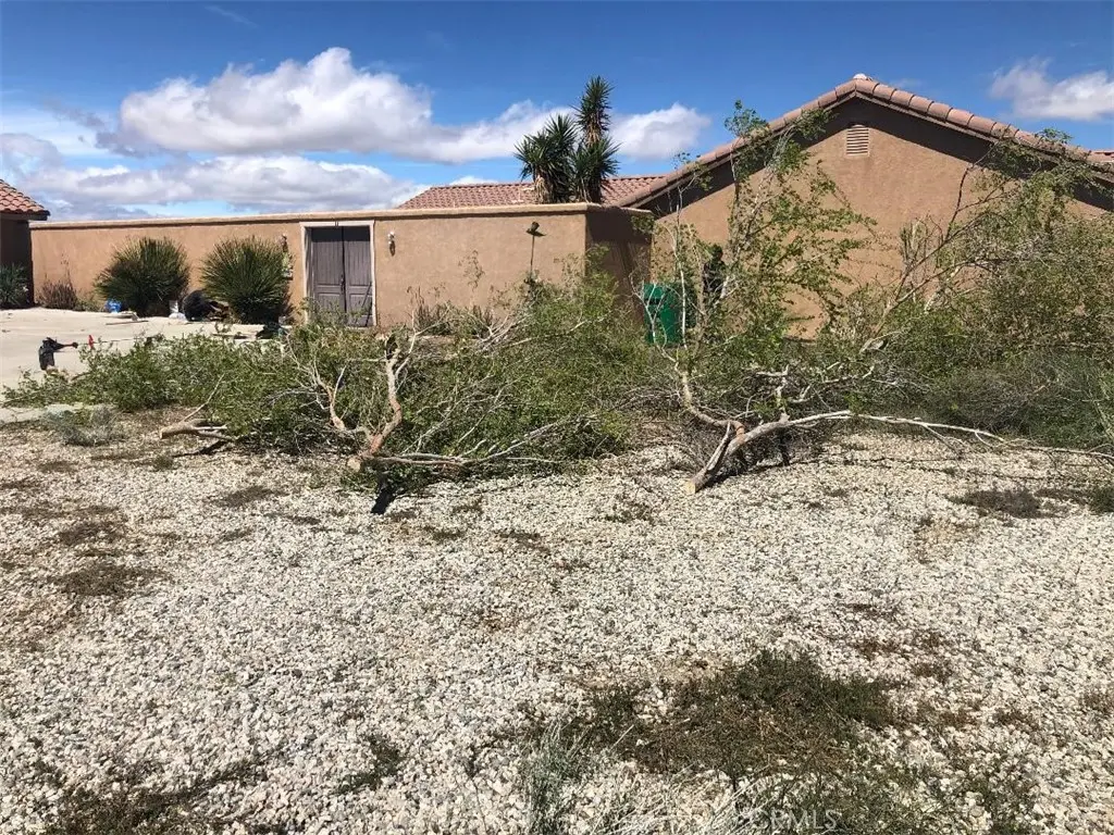 Single Family Residence for sale at 16716 Hacienda Avenue, California City, CA featuring 3 beds and 2 baths