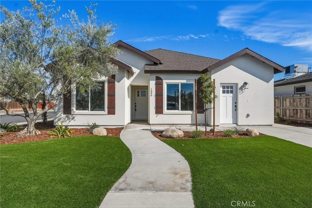 1646 -1646 .5 Clinton Street, Delano, CA — listing photo 1