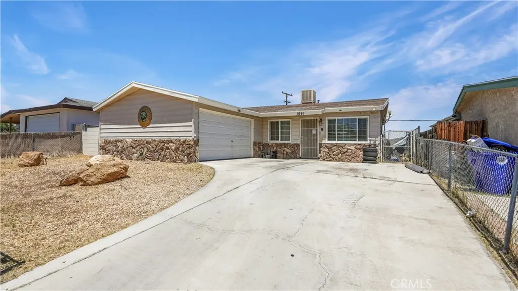 1641 Sunrise, Barstow, CA — listing photo 1